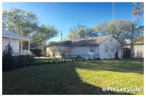 The Carriage House besideMagnolia  House B&B in McGregor before renovation copyright Valerie Citrano  